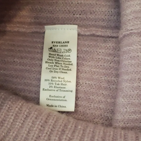 Everlane cozy stretch shorts - Picture 6 of 7